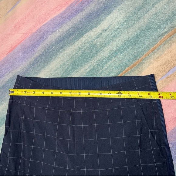 Athleta Brooklyn Textured Ankle Pants - Navy Windowpane women’s size 8 - Picture 7 of 9